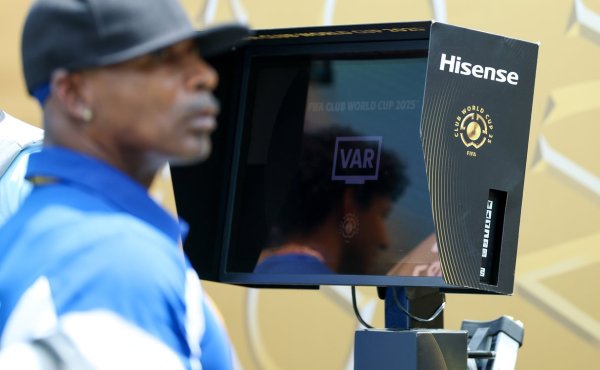 VAR，人类情感、天涯海角、海信